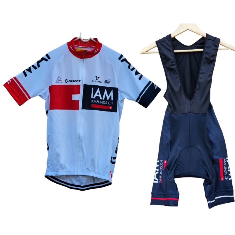 Half Sleeves and bibshorts Front